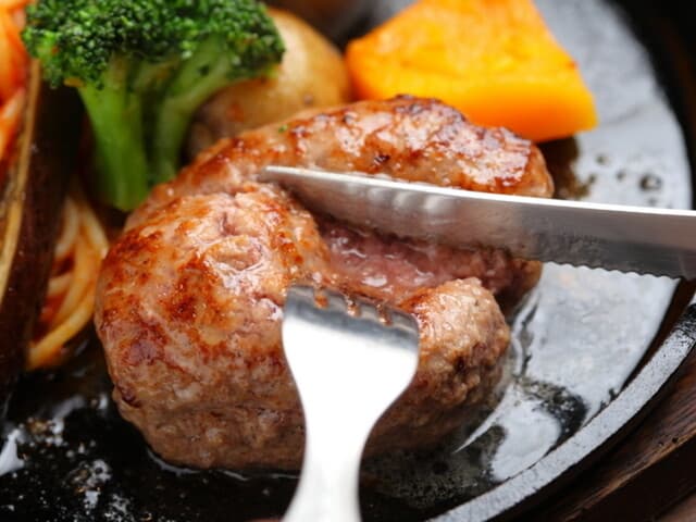 STEAK&HAMBURG HIGE Sapporo minami 5 jou honten: Lamb Hamburg Counter