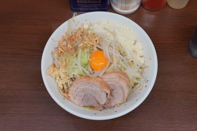 Ramen Jiro Yokohama kannai ten: Jiro Ramen and Soupless Shirunashi