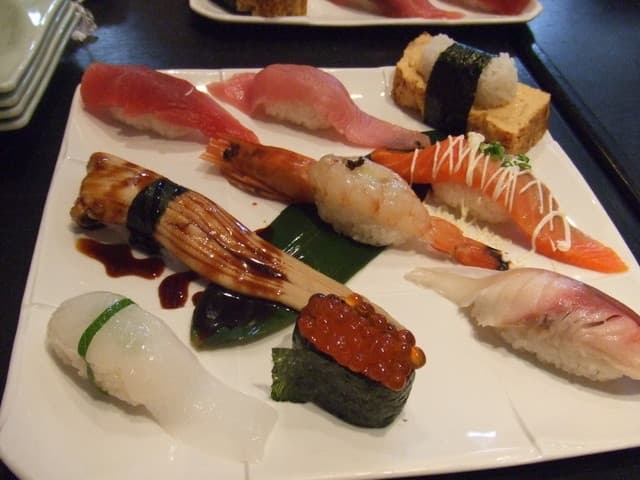 Waka Zushi: Hearty Neighbourhood Sushi with Generous Cuts