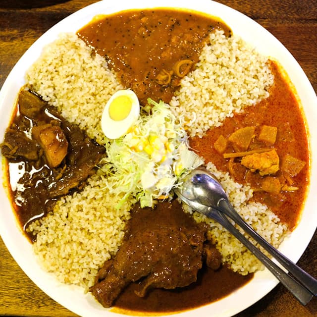 Matsumoto Meeyau Shindai mae ten: Spicy Ethnic Curry House
