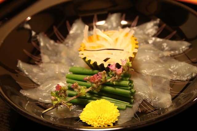 Tatemoto: Wild Fugu Specialist