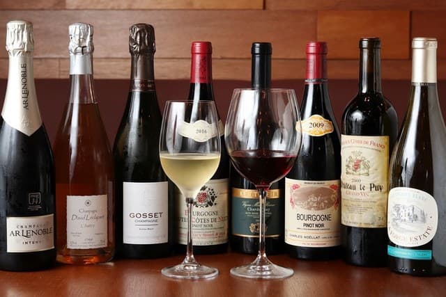 Bois flotte: Multi-Course French Menus with House-Made Sauces