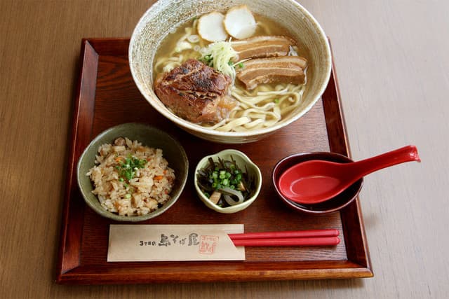 3 Chome no Shima Sobaya: Okinawa Soba with Three Noodle Types