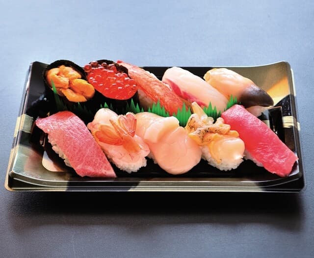 Nemuro Hanamaru JR tawaa sutera pureisu ten: Hokkaido Conveyor-Belt Sushi