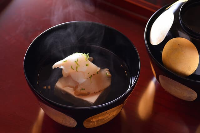 Suyama: Kyoto-Style Kaiseki in Sapporo