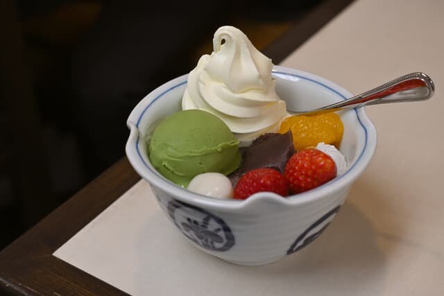Anmitsu Mihashi Ueno Main Shop: Classic Japanese Desserts