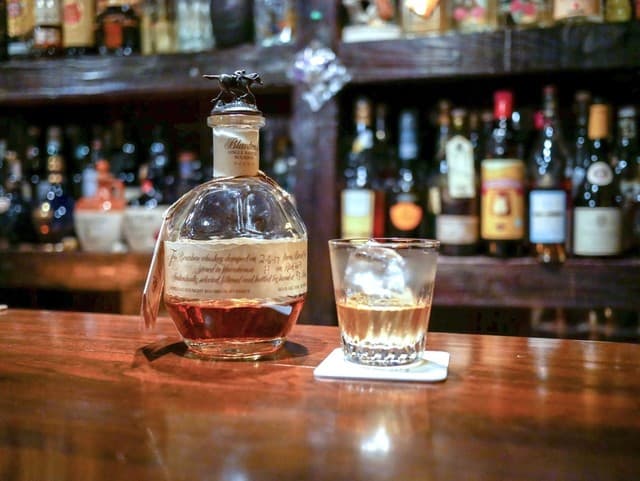 EST!: Classic Cocktails and Rare Whisky