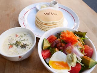 Pancake Mama Cafe VoiVoi: Made-to-Order Buttermilk Pancakes
