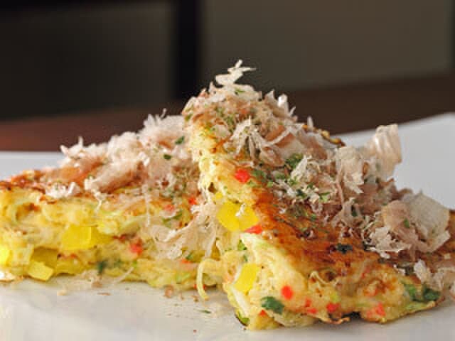 USHIO: Light, Oil-Free Okonomiyaki