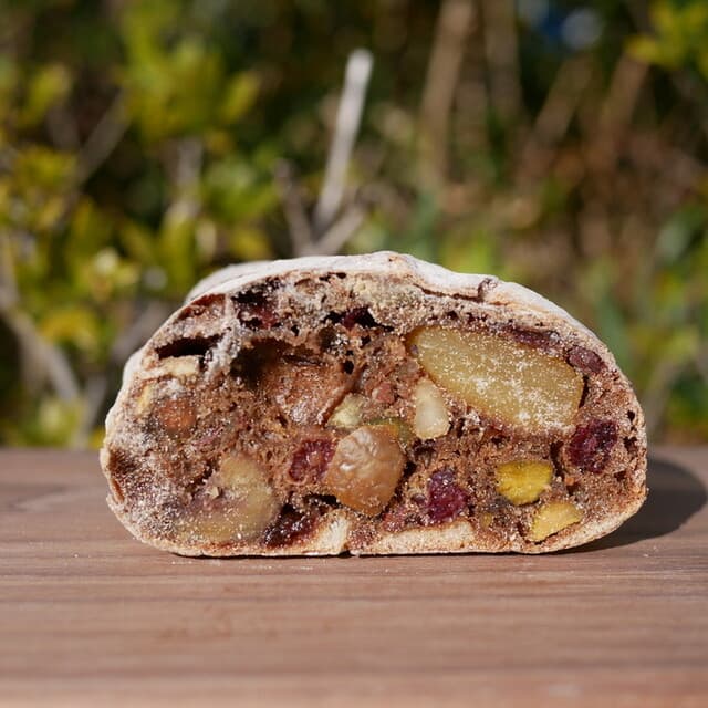 L'atelier de Plaisir: Artisan Bakery with Natural Leavens