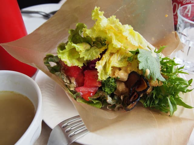 Kuumba du Falafel: Tokyo's Cult Falafel Sandwich