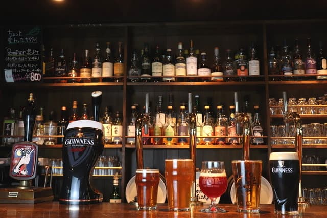 Public House The Royal Scotsman: Authentic British Pub Fare