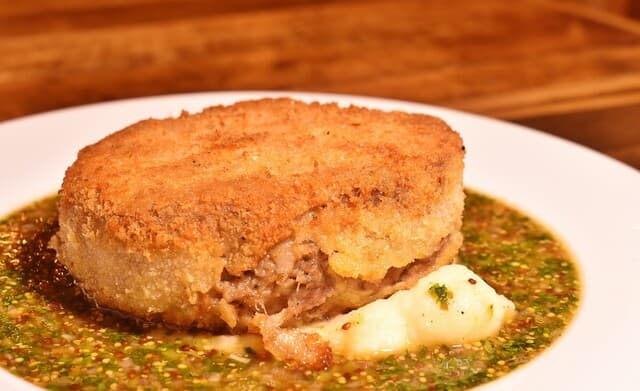 TROMPETTE: Hearty French Classics for Sharing