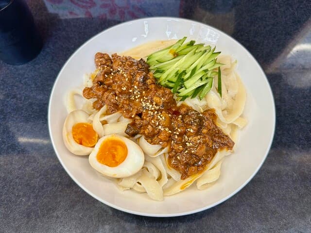 Shanghai Ro Toshaumenkan: Authentic Sichuan Knife-Cut Noodles