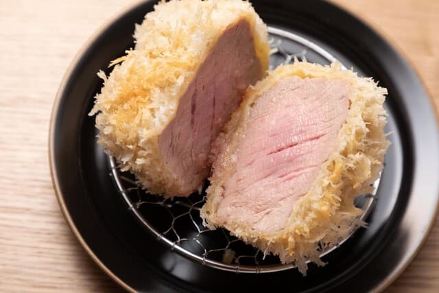 Tonkatsu Narikura: A Masterclass in Low-Temperature Tonkatsu