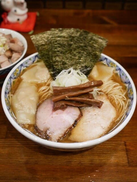 Natsuya no Chuka Soba: Wonton Ramen with Layered Broth