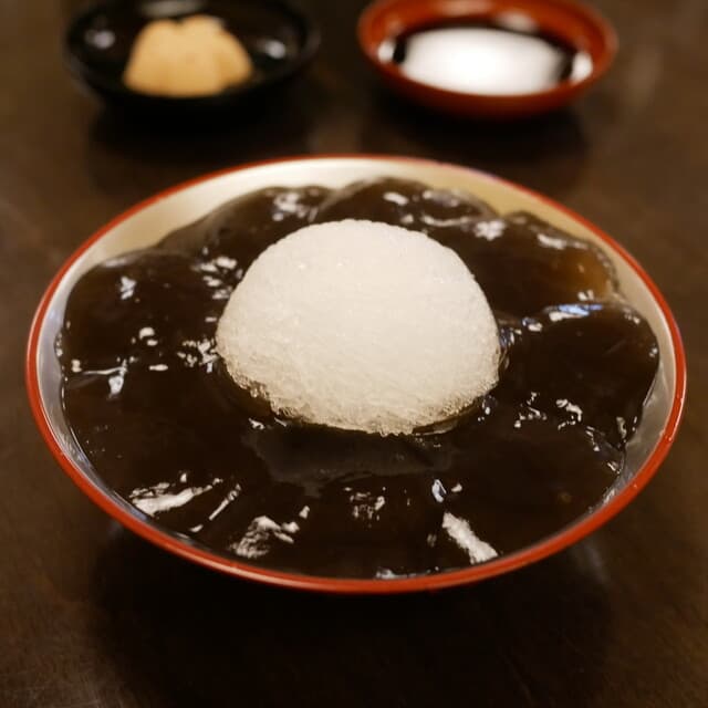 Gion Tokuya: Celebrated Warabimochi in Gion