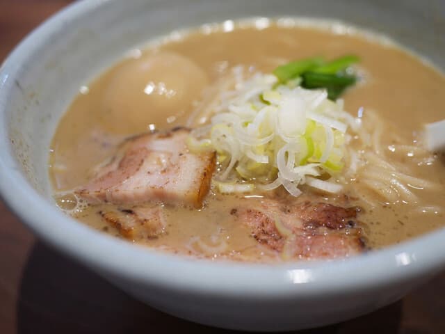 Menya Takakura Nijou: Smoky Fish and Pork Ramen