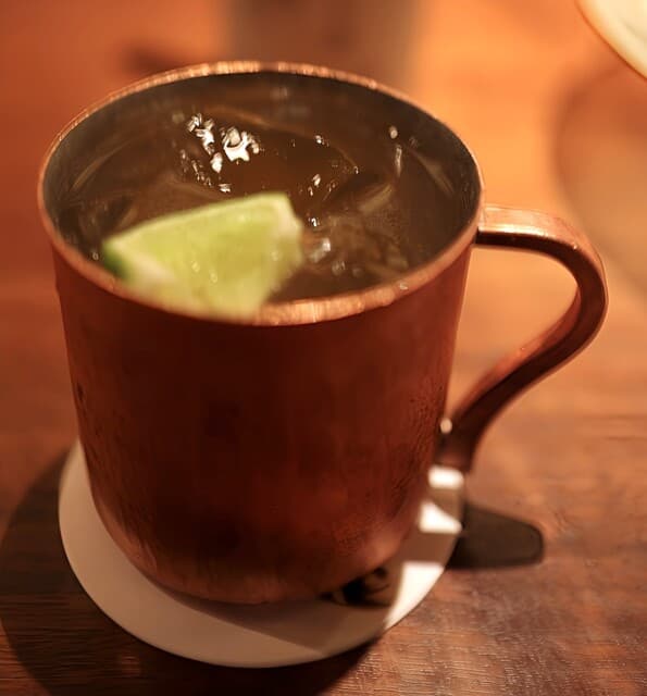 Bar Rocking chair: Award-Winning Kyoto Cocktails