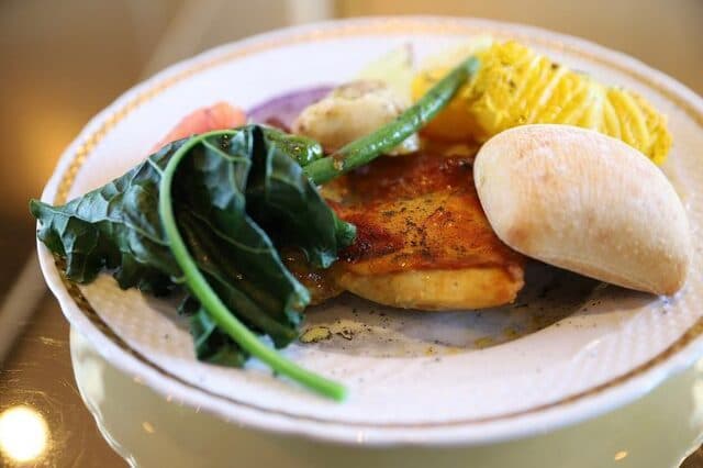 Section D'or: Masterful Tandoori Chicken Plate