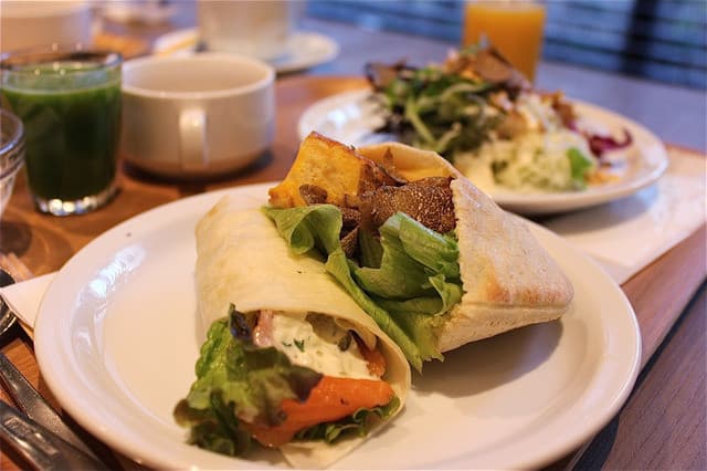 ANTEROOM MEALS: Acclaimed Hotel Breakfast Buffet