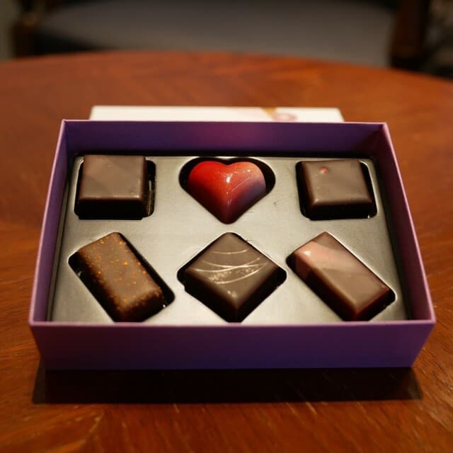 Salon de Royal Kyoto ten: Acclaimed Chocolatier and Café