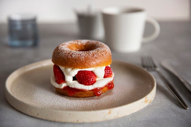koe donuts Kyoto ten: Architect-Designed Doughnuts