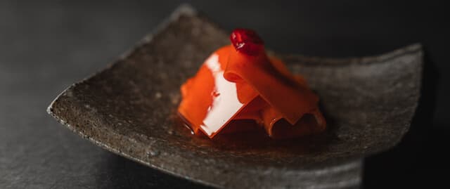 NOMI RESTAURANT: A Study in the Art of Cutting