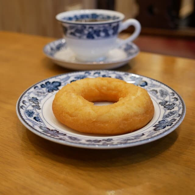 Hiraoka Coffee Ten: A Century of Coffee and Donuts