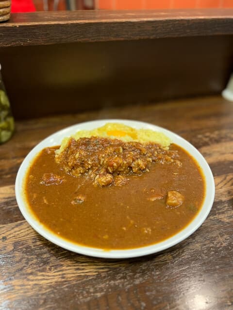 SAVOY: A Singular Beef Curry Counter
