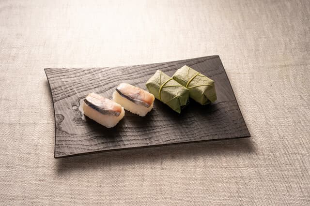 Kaki no Ha Sushi Hyotaro: Classic Persimmon-Leaf Sushi