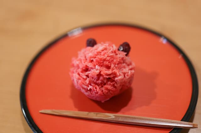 Yorozu Onkashi Atsurae Dokoro Kashiya: Exquisite traditional wagashi