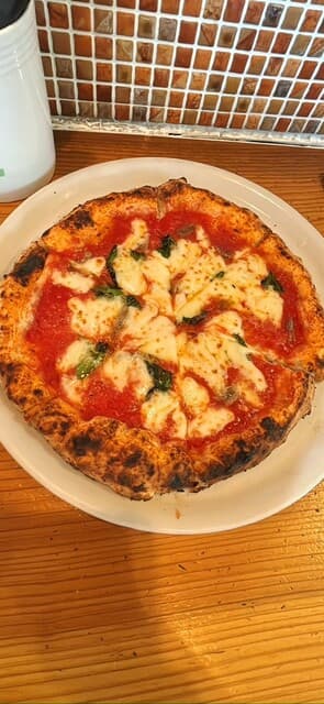 Pizzeria LUNA NUOVA: Authentic Neapolitan Pizza