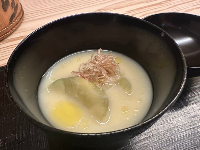 Oryouri Hirooka: Seasonal Counter-Seat Kaiseki