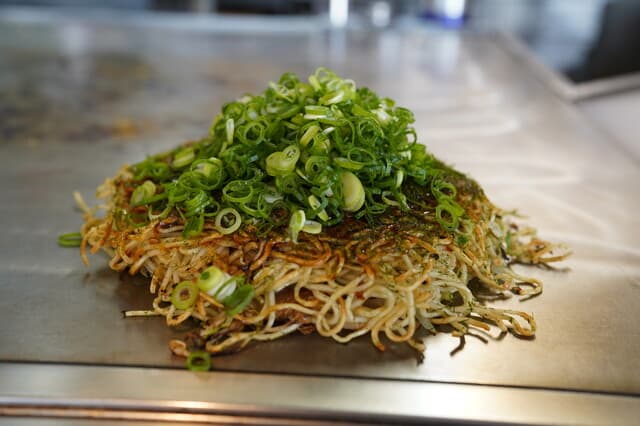 Okonomiyaki Hasshou: Classic Hiroshima-Style Okonomiyaki