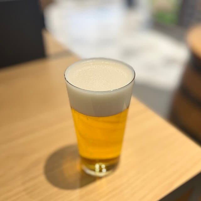 Beer Stand Shigetomi Ekie: One Beer, Six Pours