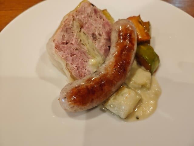 MINOYA: French-Influenced Pork Hamburgers