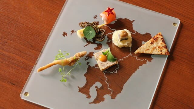 Restaurant SNOW: Theatrical Kyushu-Focused European Cuisine
