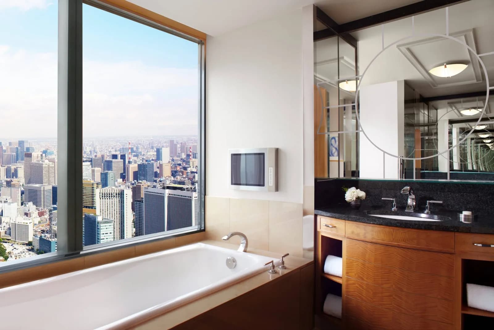The Ritz-Carlton, Tokyo - 2