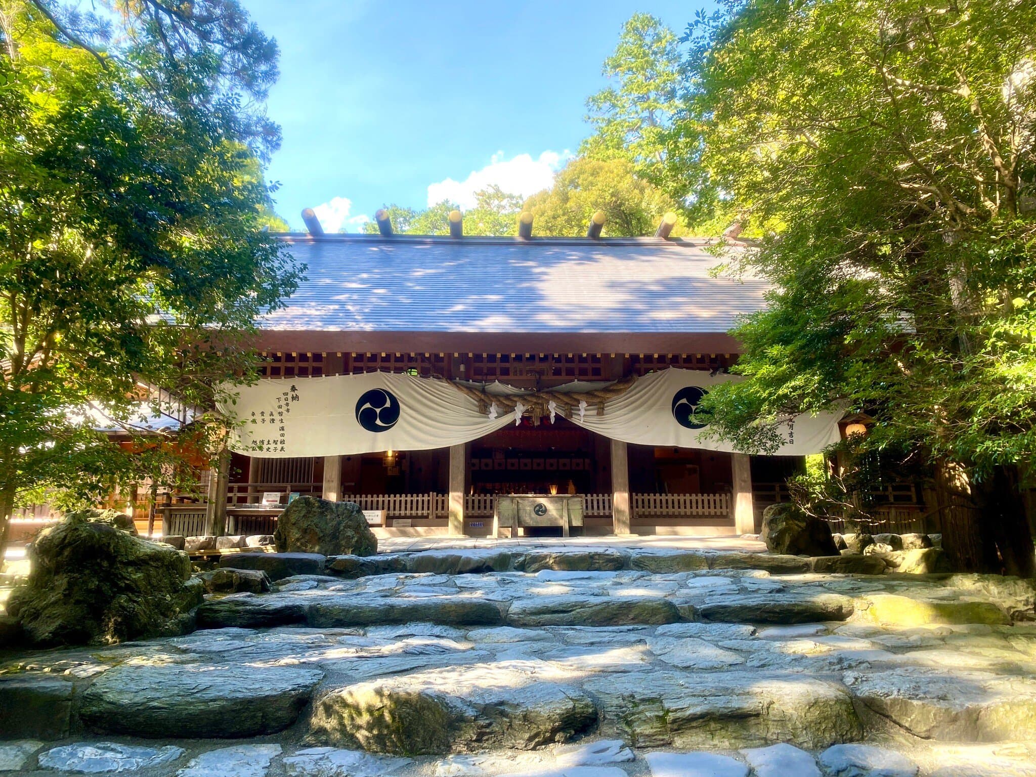 Tsubaki Okami Yashiro Shrine