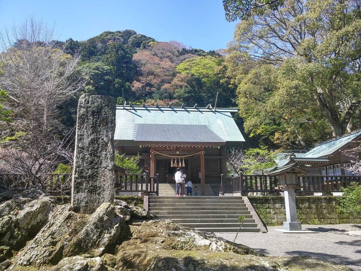 Awa Jinja