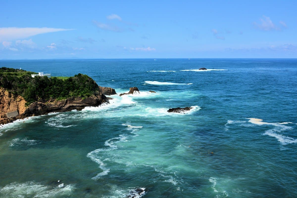 Daiozaki Lighthouses cover image