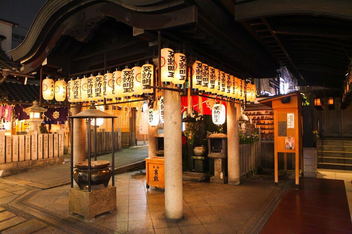Hozen-ji Temple