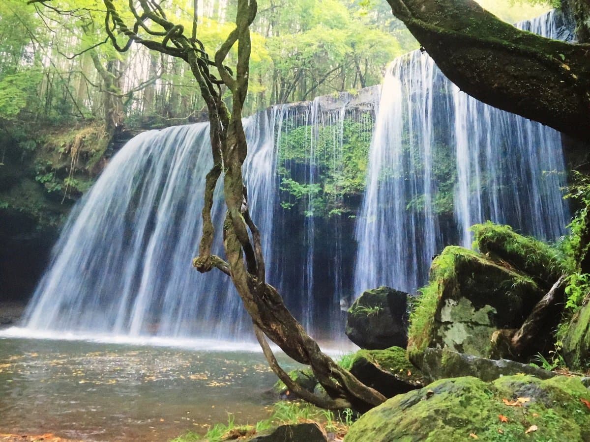 Nabegataki Falls