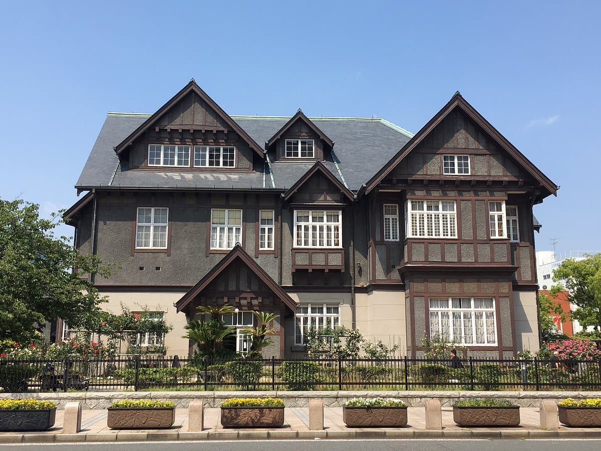 Old Mojimitsui Club
