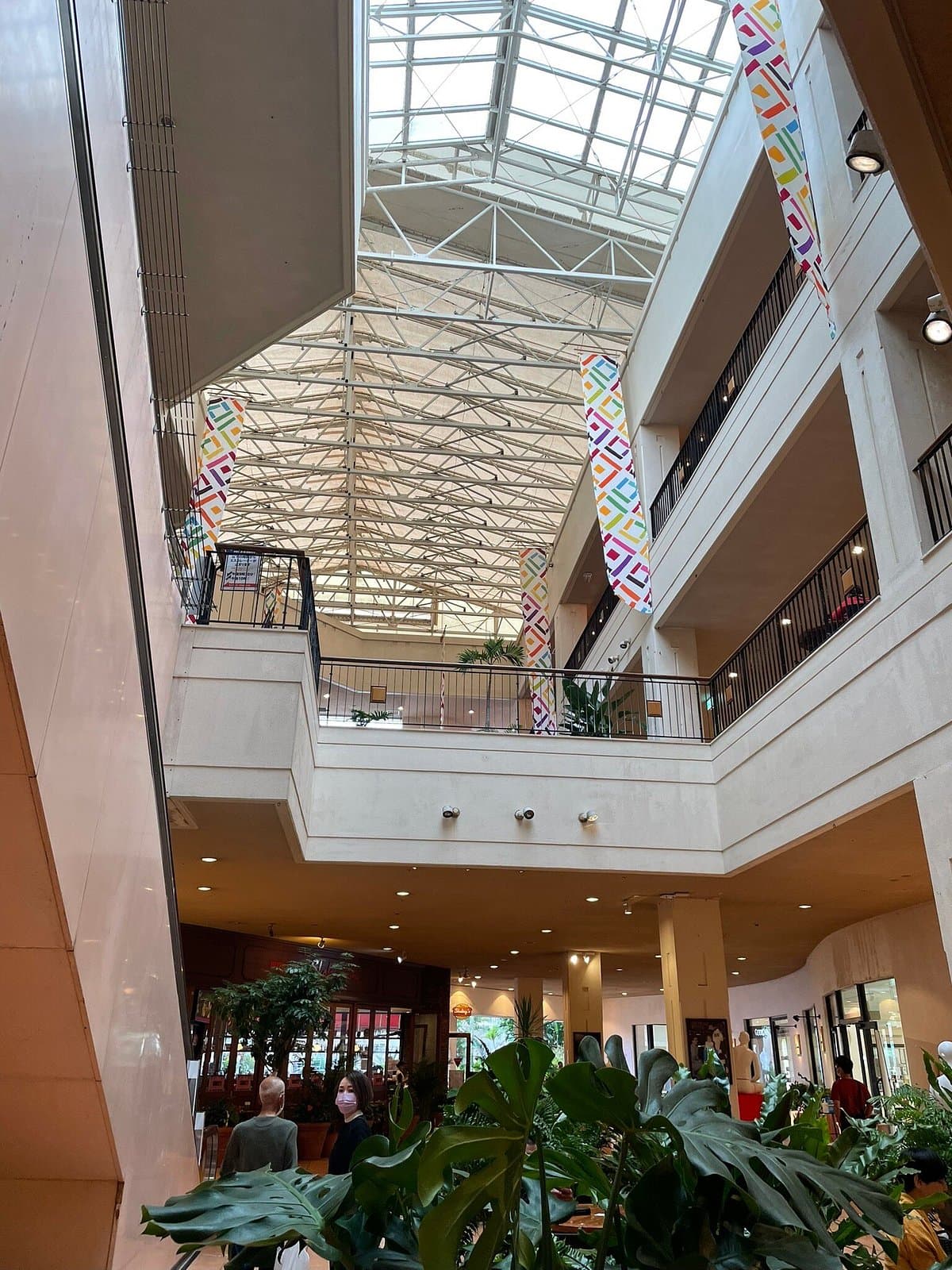 Plaza House Shopping Center cover image