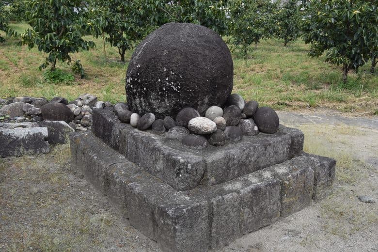 Stone God of Nanoka-Ichiba