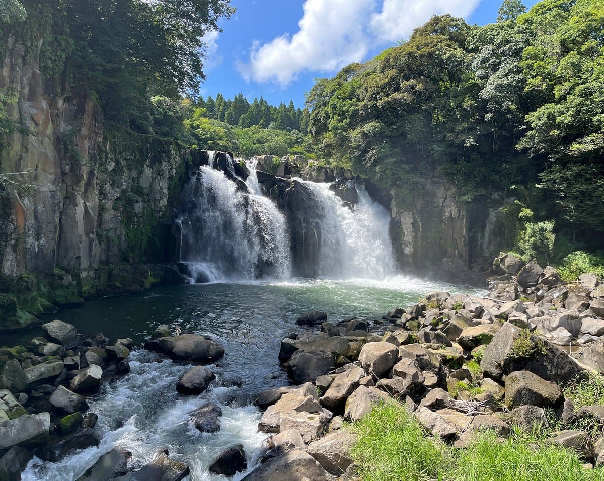 Sekinoo Falls