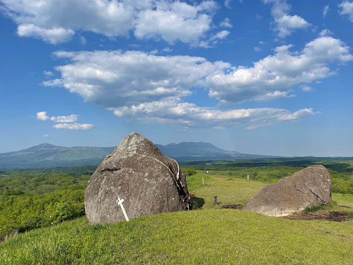 Oshitoishi Hill