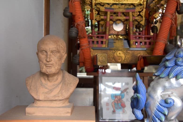 Yakuso-Jinshi - Hippocratic Shrine
